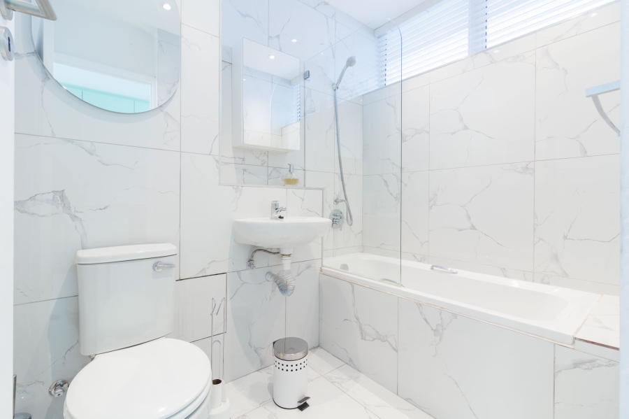 1 Bedroom Property for Sale in Sea Point Western Cape